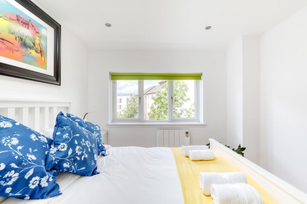 Appartement Bright 3 Bed Flat With Pool & Parking EDI